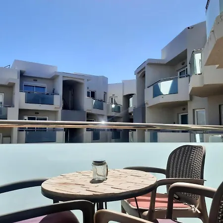 Sunset 230, Sun, Big Pool, Wifi Fiber, Central, Near Main Street And Apartment